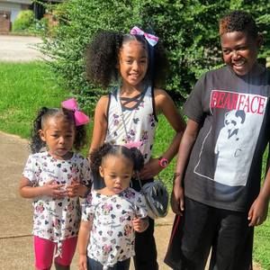 Meet your Posher, Ant